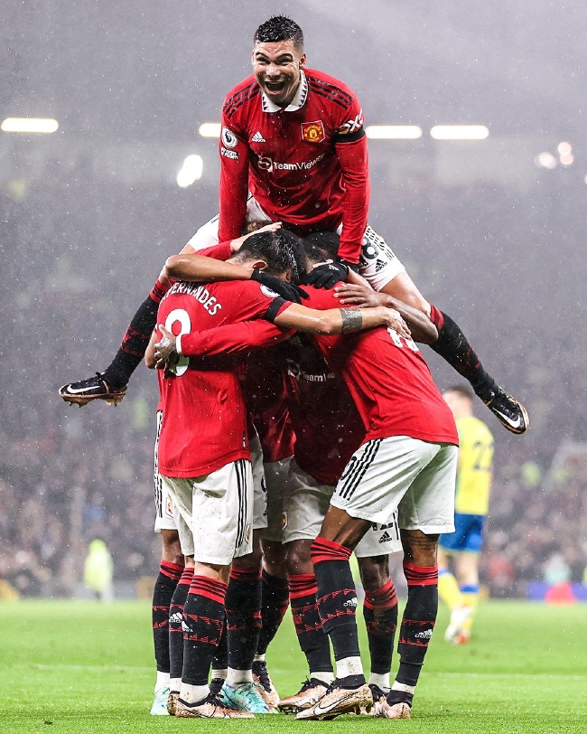 而太阳队在 而太阳队在